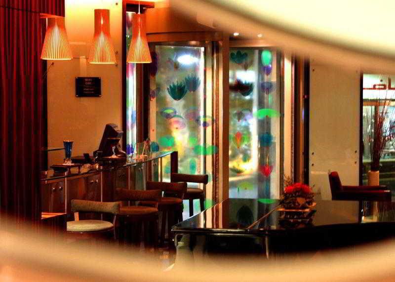 Le Royal Tower Hotel Koeweit Restaurant foto